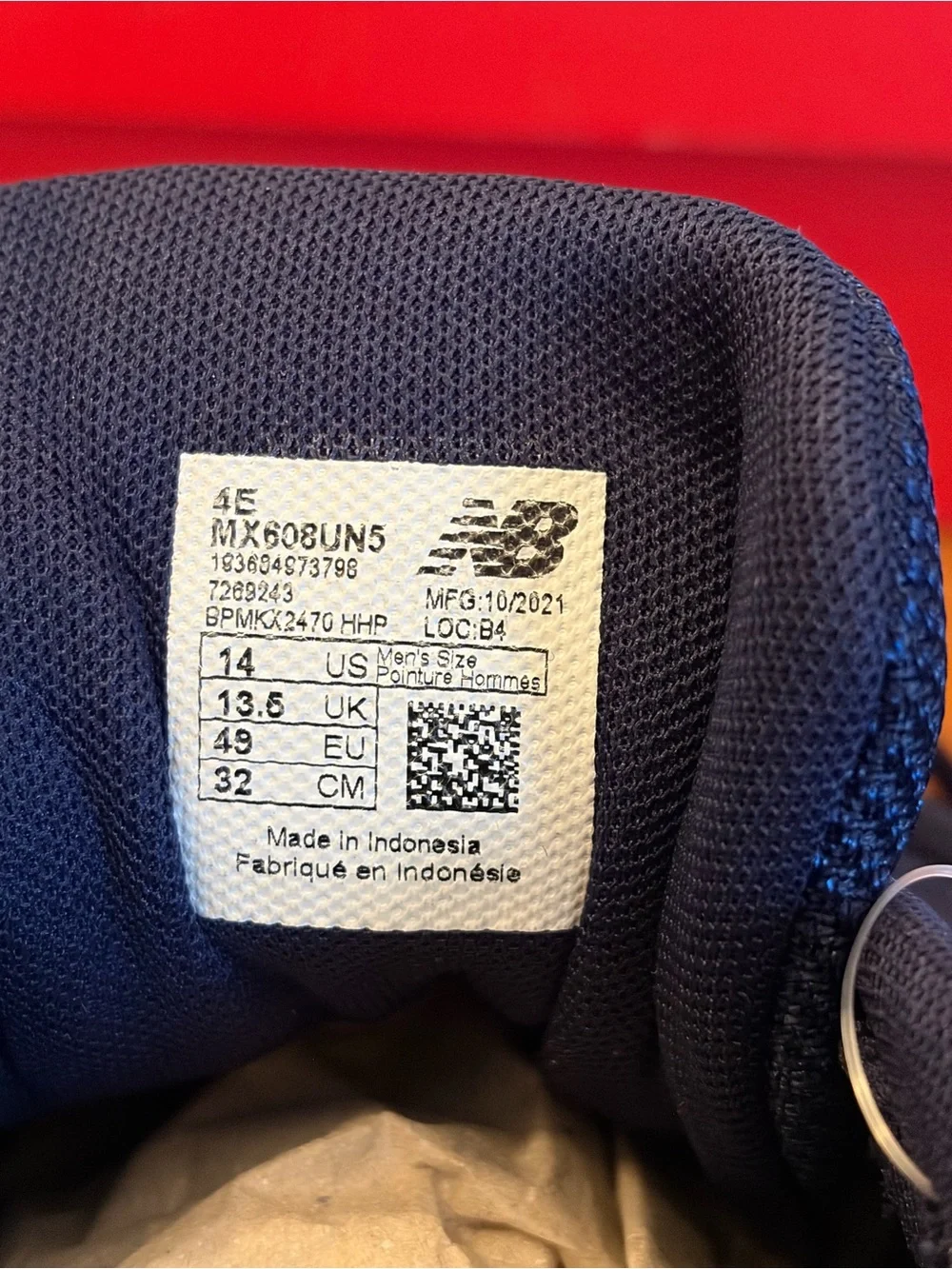 New Balance Men's Navy Suede Walking Sneakers